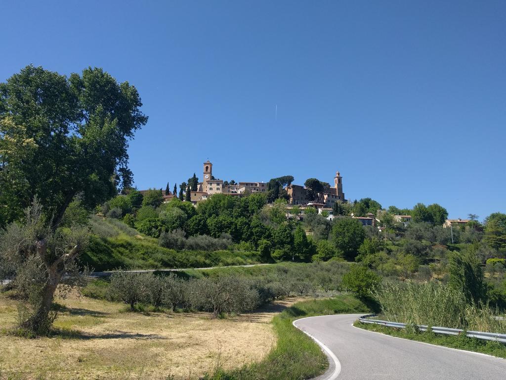 Casa Ghibellina Apartment Castelbellino Luaran gambar