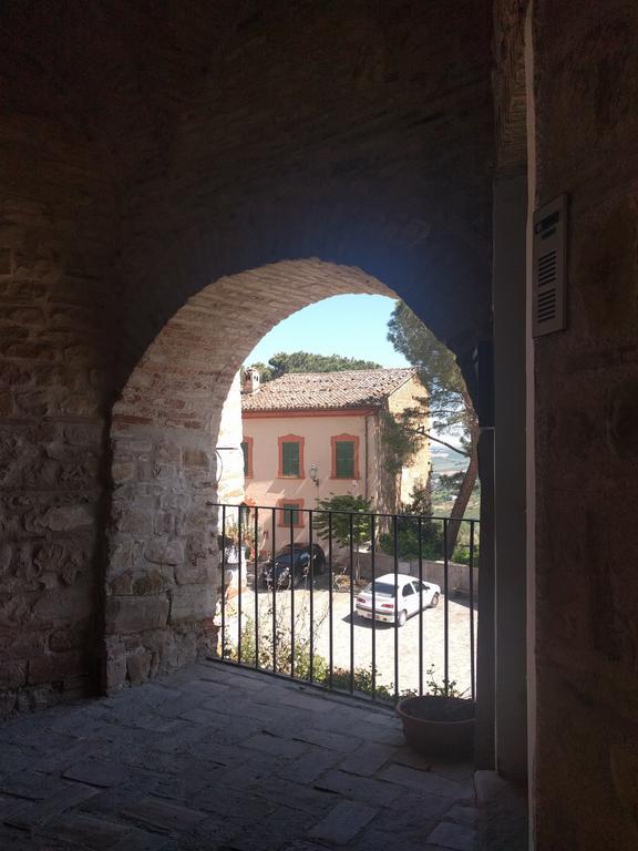 Casa Ghibellina Apartment Castelbellino Luaran gambar